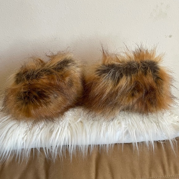 donna salyers Accessories - Donna salyers boot furs